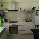 Sensations בית הארחה 4*