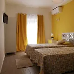 Sensations בית הארחה 4*