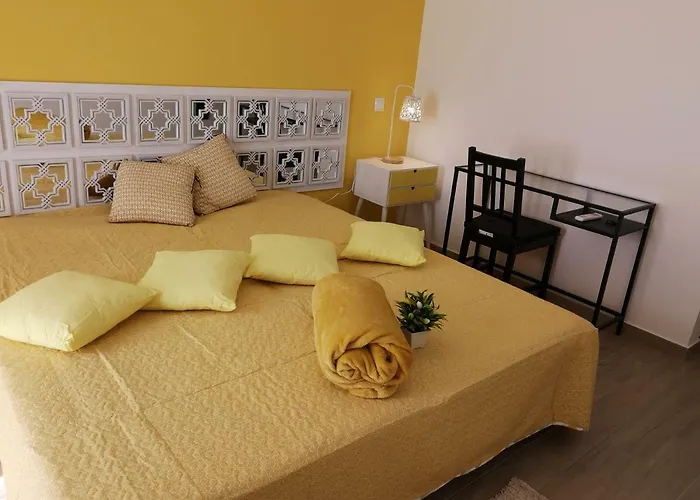 בית הארחה Sensations לאגוּ‏ש