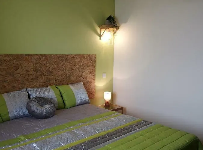 Sensations בית הארחה 4*